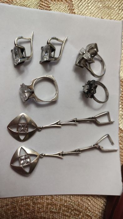 Серебряные украшения в наборах и врозь