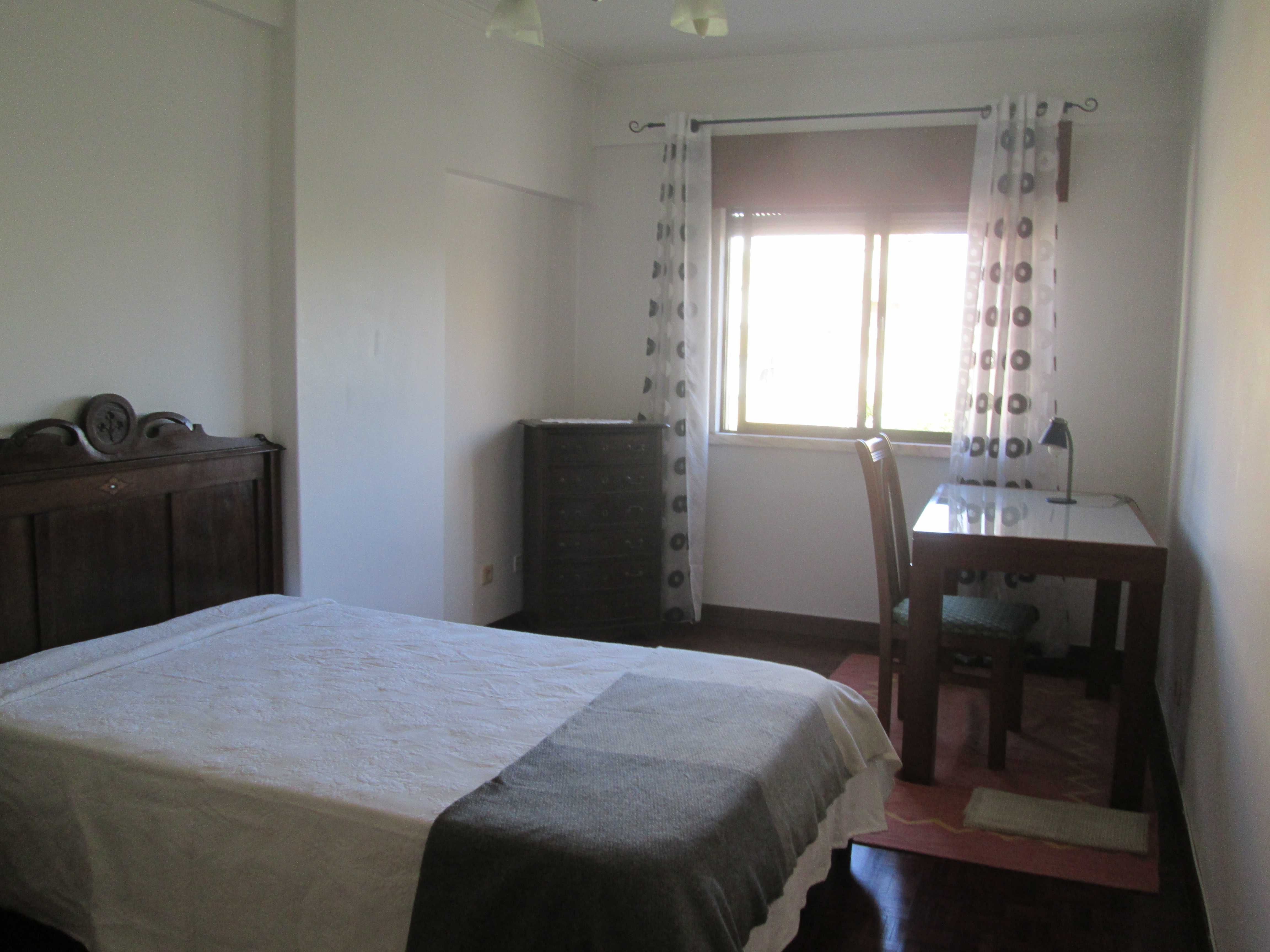 QUARTO DAMAIA DE BAIXO