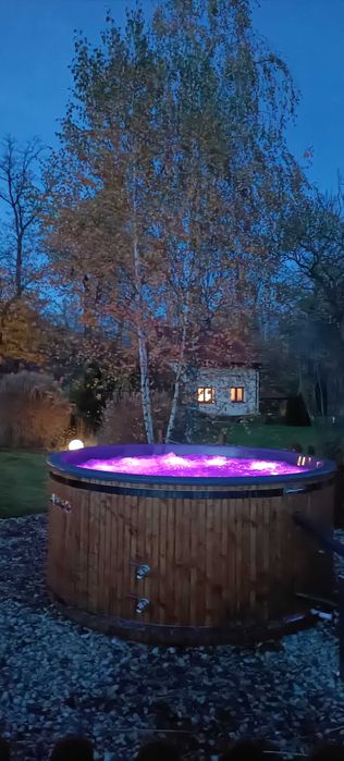 Domek na  Mikołajki z jacuzzi  blisko Warszawy nad rzeką - Romek