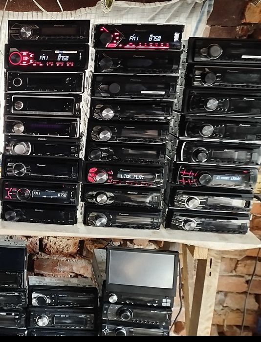 Оригінальні Автомагнітоли