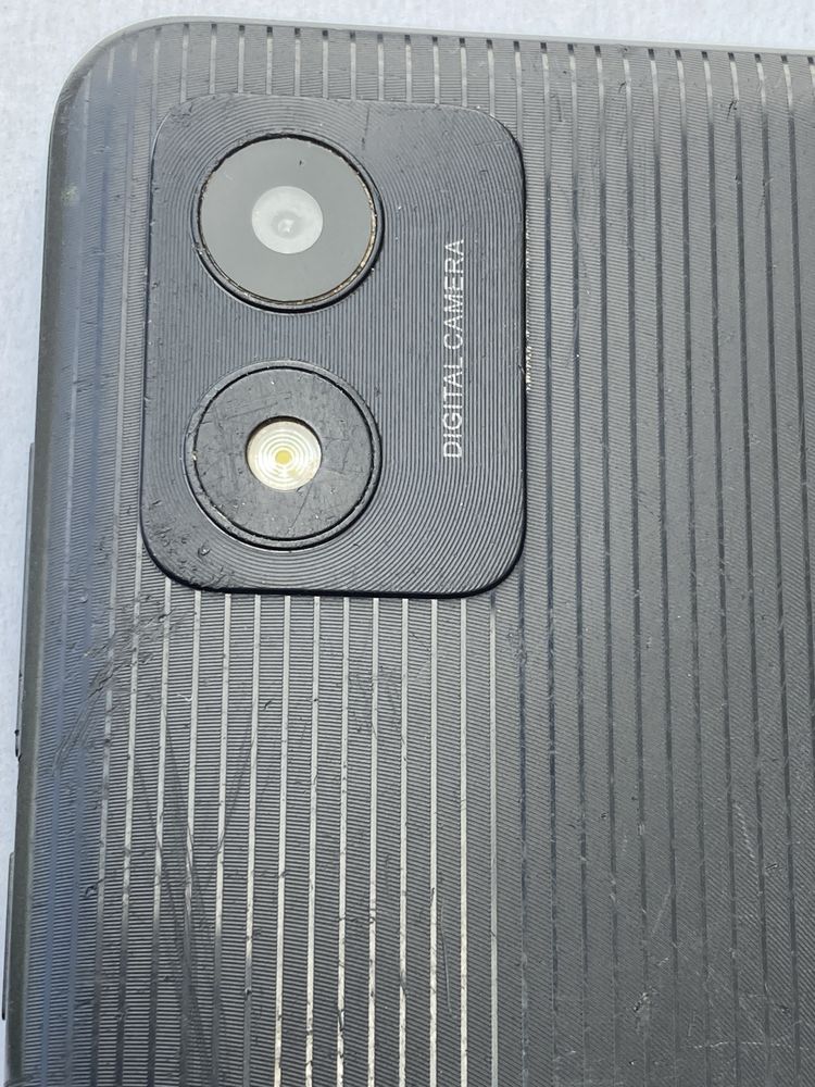 TCL 305i Atrapa telefonu