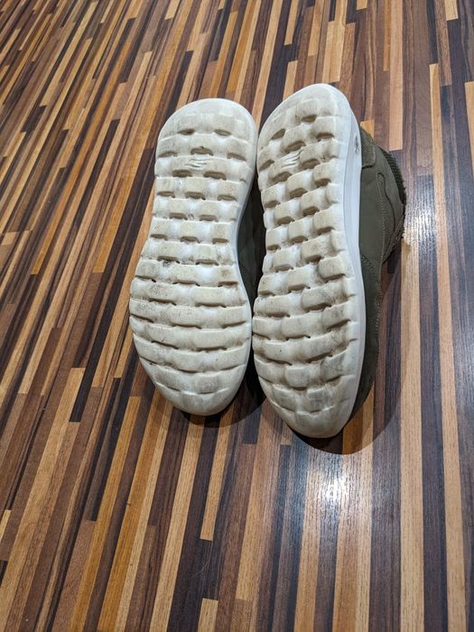 Продам  красовки SKECHERS.