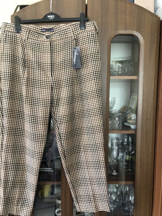 Брюки.,модна заужена модель,укорочені.