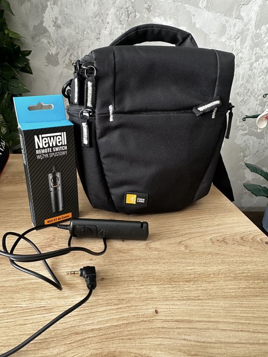 Lustrzanka Canon EOS 700D korpus + obiektyw