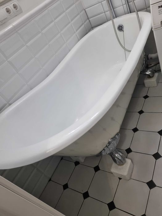 Ванна чавунна плюс кран стан новоi