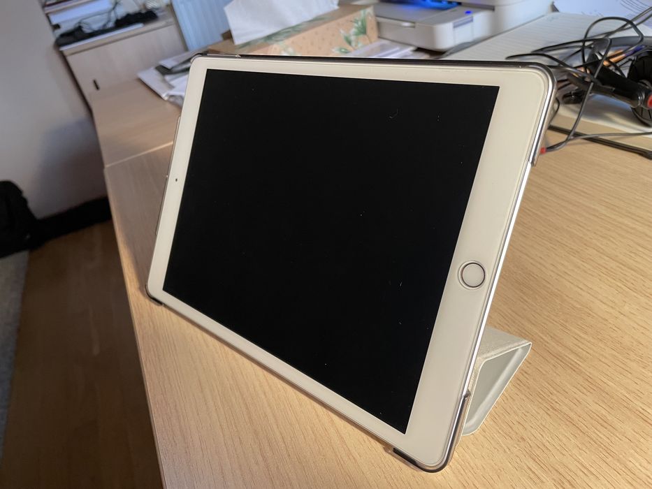 Apple iPad 10.2 7 generacji WiFi stan idealny