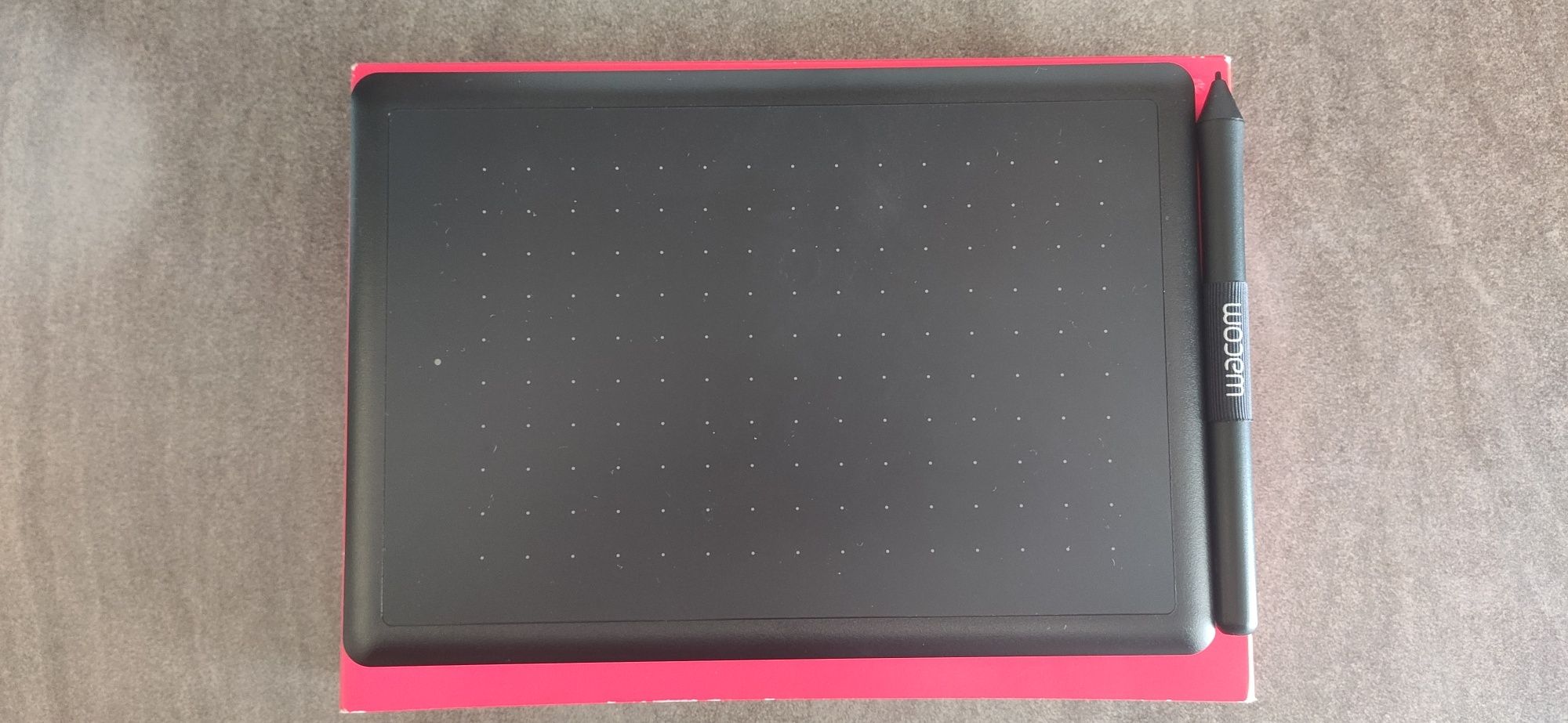 Графічний планшет One by Wacom Small (CTL-472-N)
