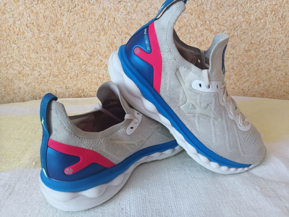 Кроссовки Mizuno Wave sky neo 2