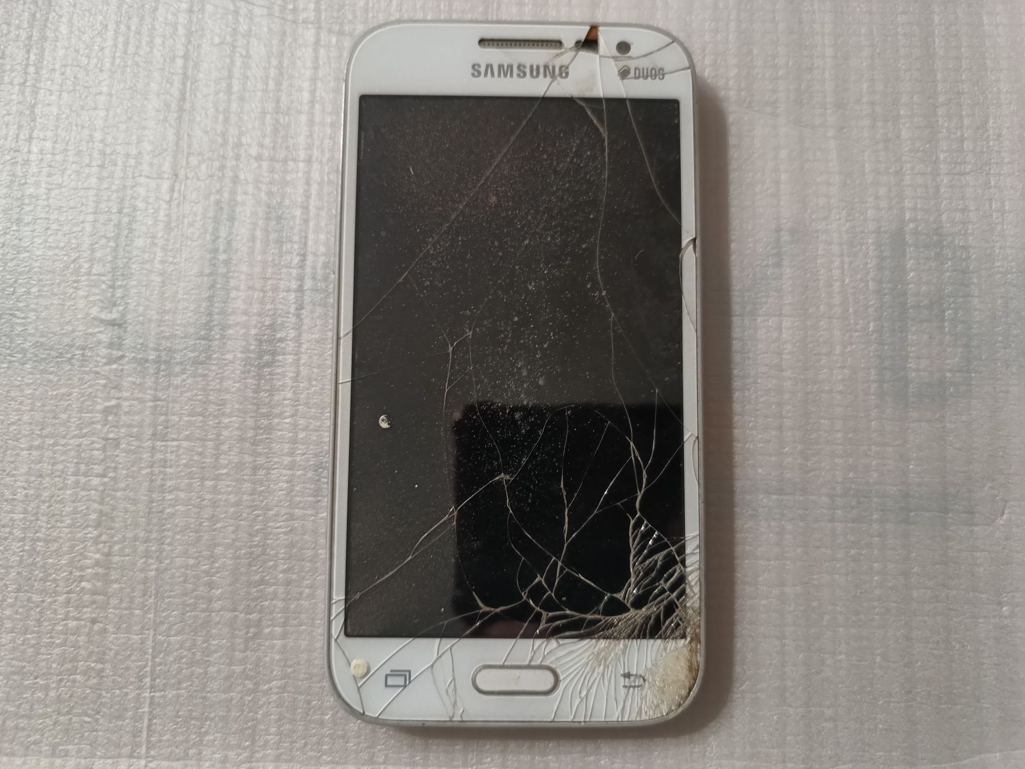 Телефон Samsung SM-G360H/DS на запчастини