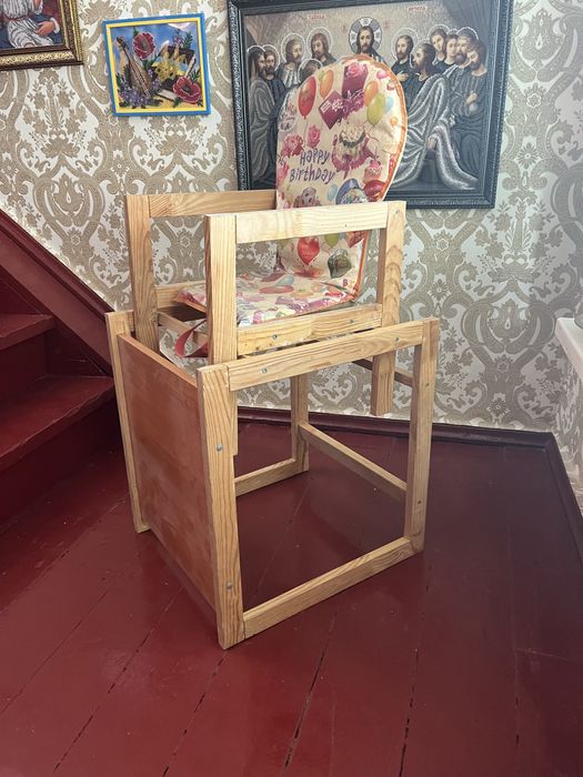 Продам дитячий столик