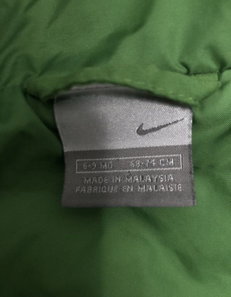 Демисезонная курточка Nike на малыша 6-9 месяцев