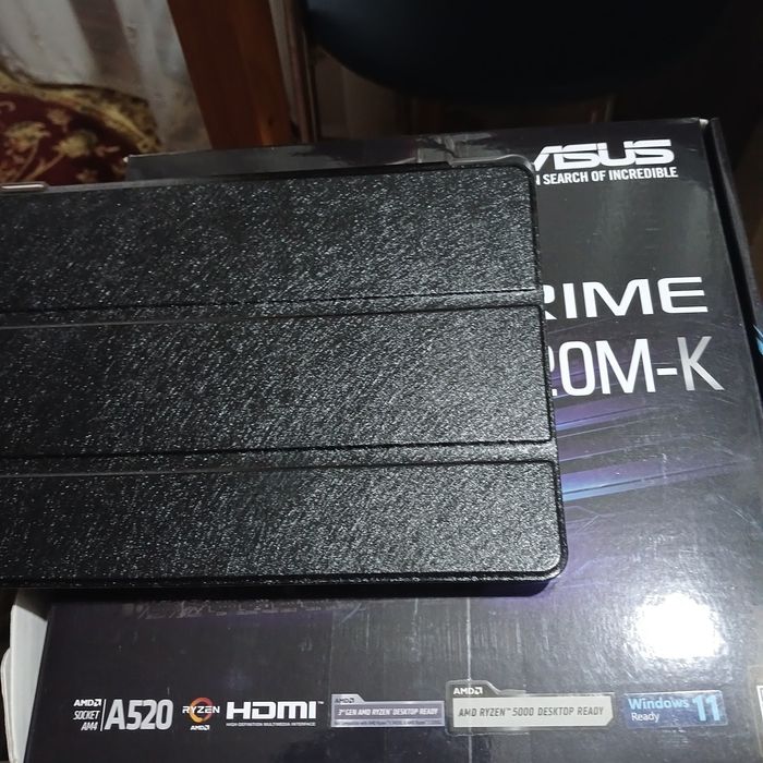 Новый в упаковке чехол для планшета дешево