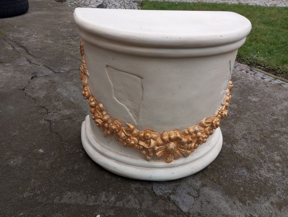 Półkolumna kolumna gipsowa czarny mat beż złoto