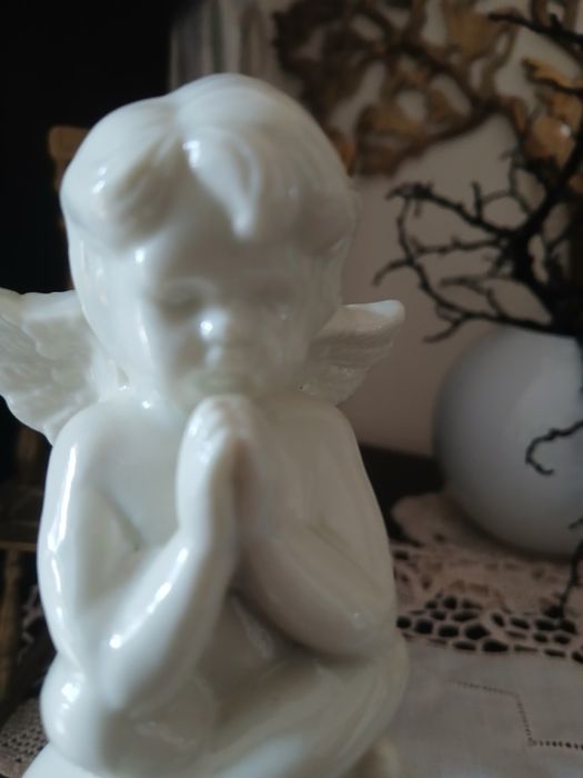 Продам  форфоровую шкатулочку для украшений Германия. Винтаж.