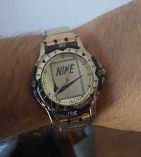 Sprzedam zegarek sportowy Nike - jak nowy.