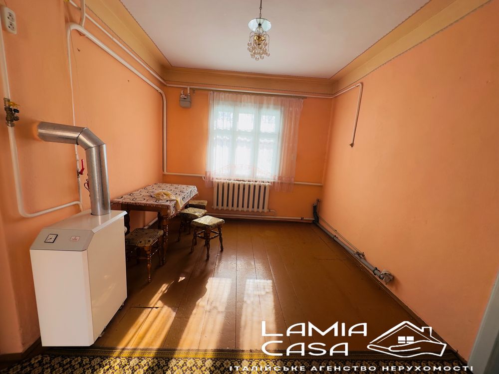 Продаж будинку в с. Тисовець