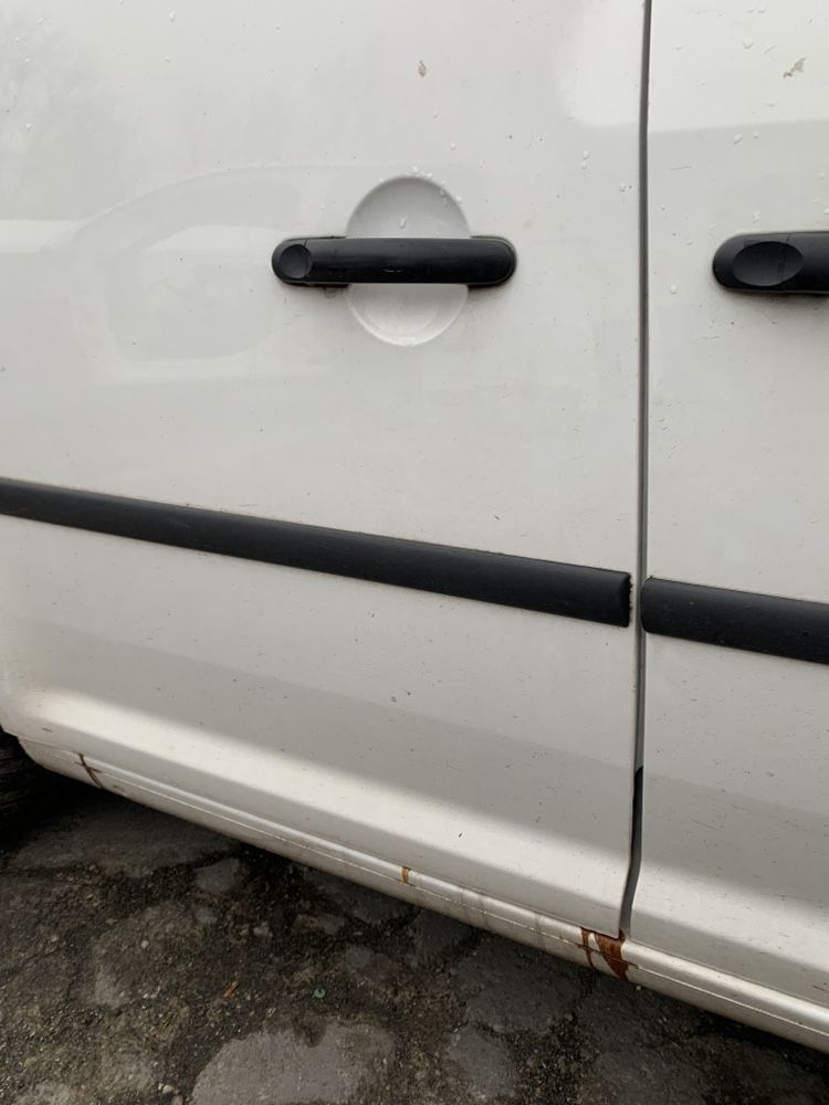 VW Caddy drzwi prawy tył rozsuwane LB9A