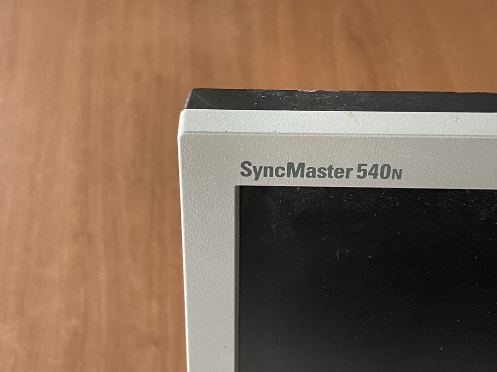 Monitor Samsung SyncMaster 540n