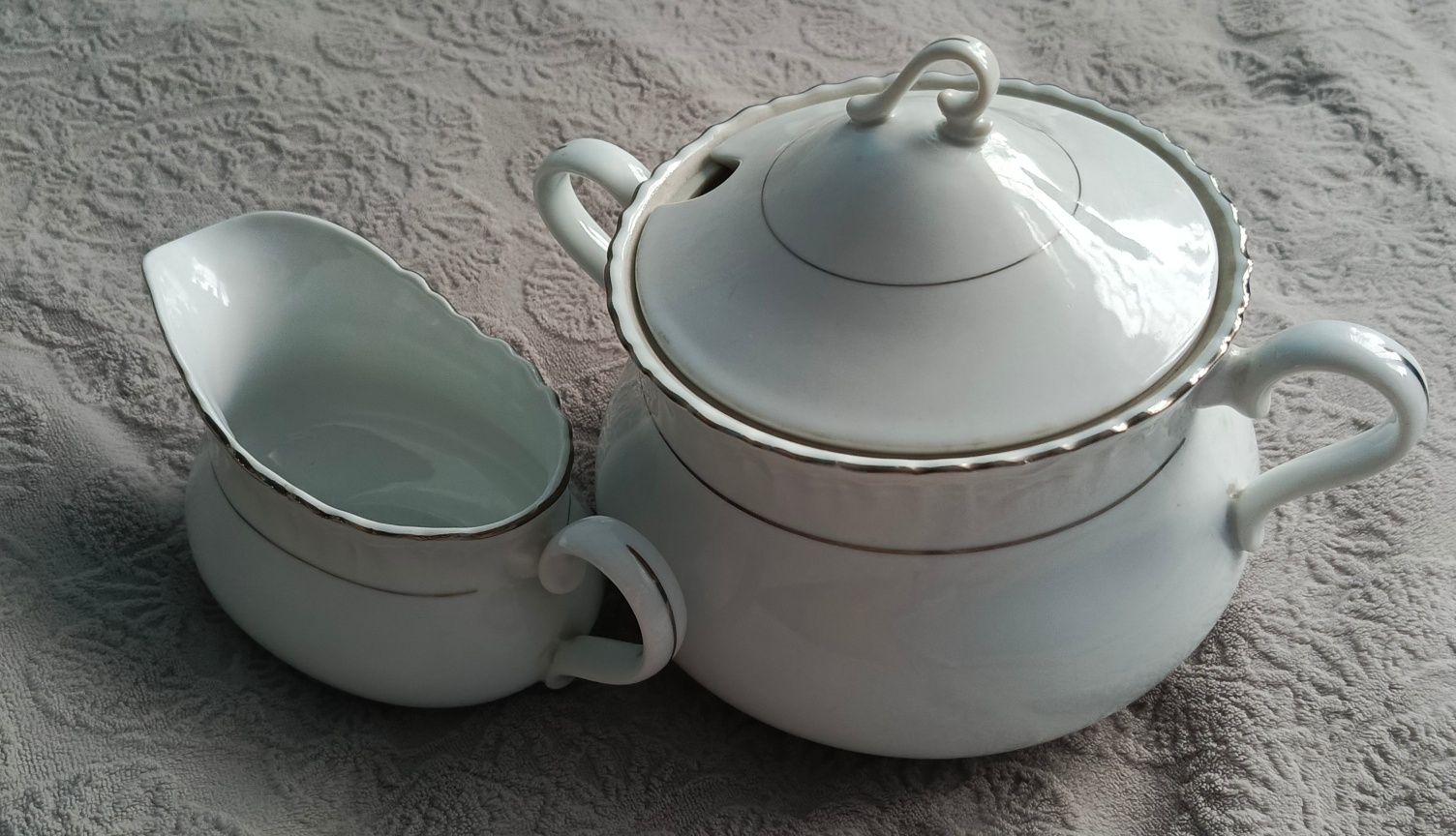 Waza i sosjerka porcelana Bogucice