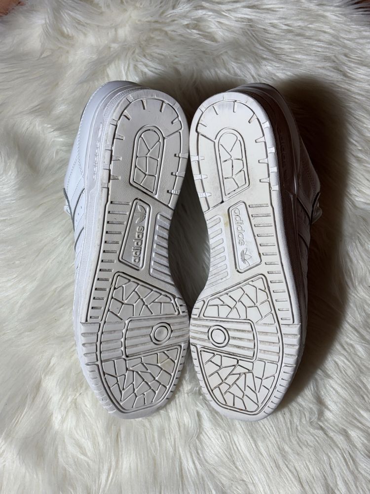 Кроссовки Adidas Originals RIvalry Low
