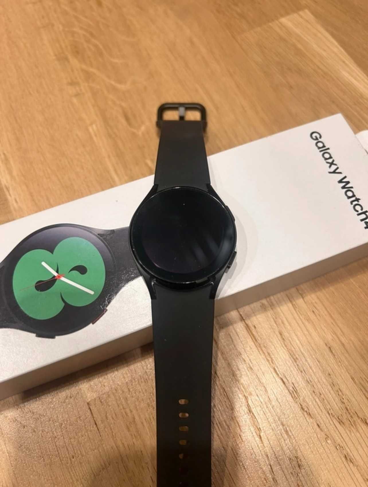 Zegarek SAMSUNG Galaxy Watch4