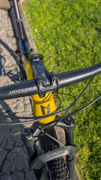 Bicicleta Coluer Carbono suspensão total