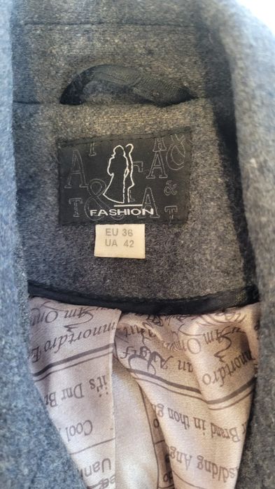 Жіноче шерстяні пальто-піджак в гарному стані на маленьку м