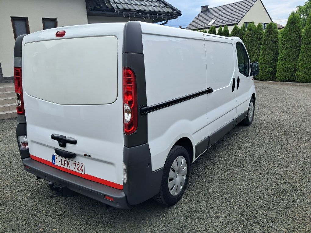 Opel Vivaro Long