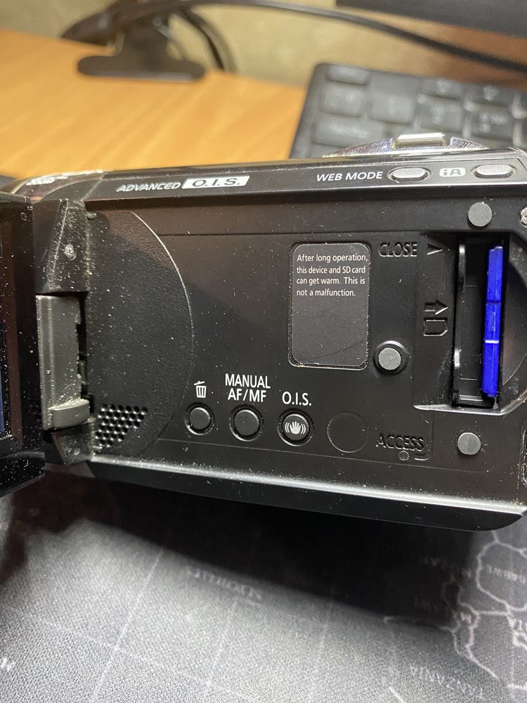 Продам відеокамеру Рanasonic SDR-S26 робоча в ідеальному стані + сумка