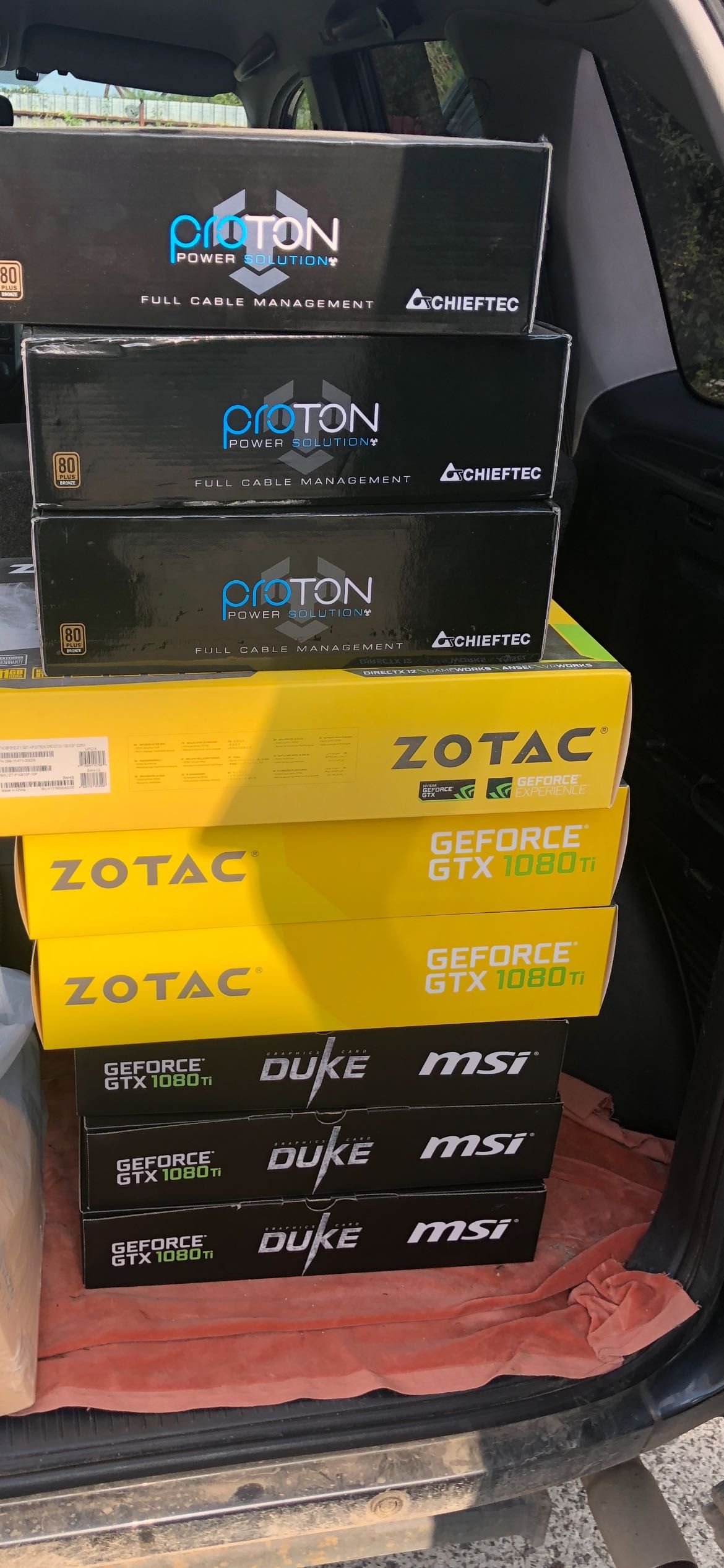 Zotac Geforce GTX 1080 TI
 є 8 шт