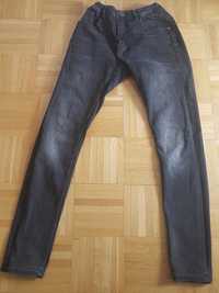 House jeansy czarne r. 28 Slim