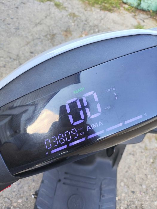 Електроскутер aima f606