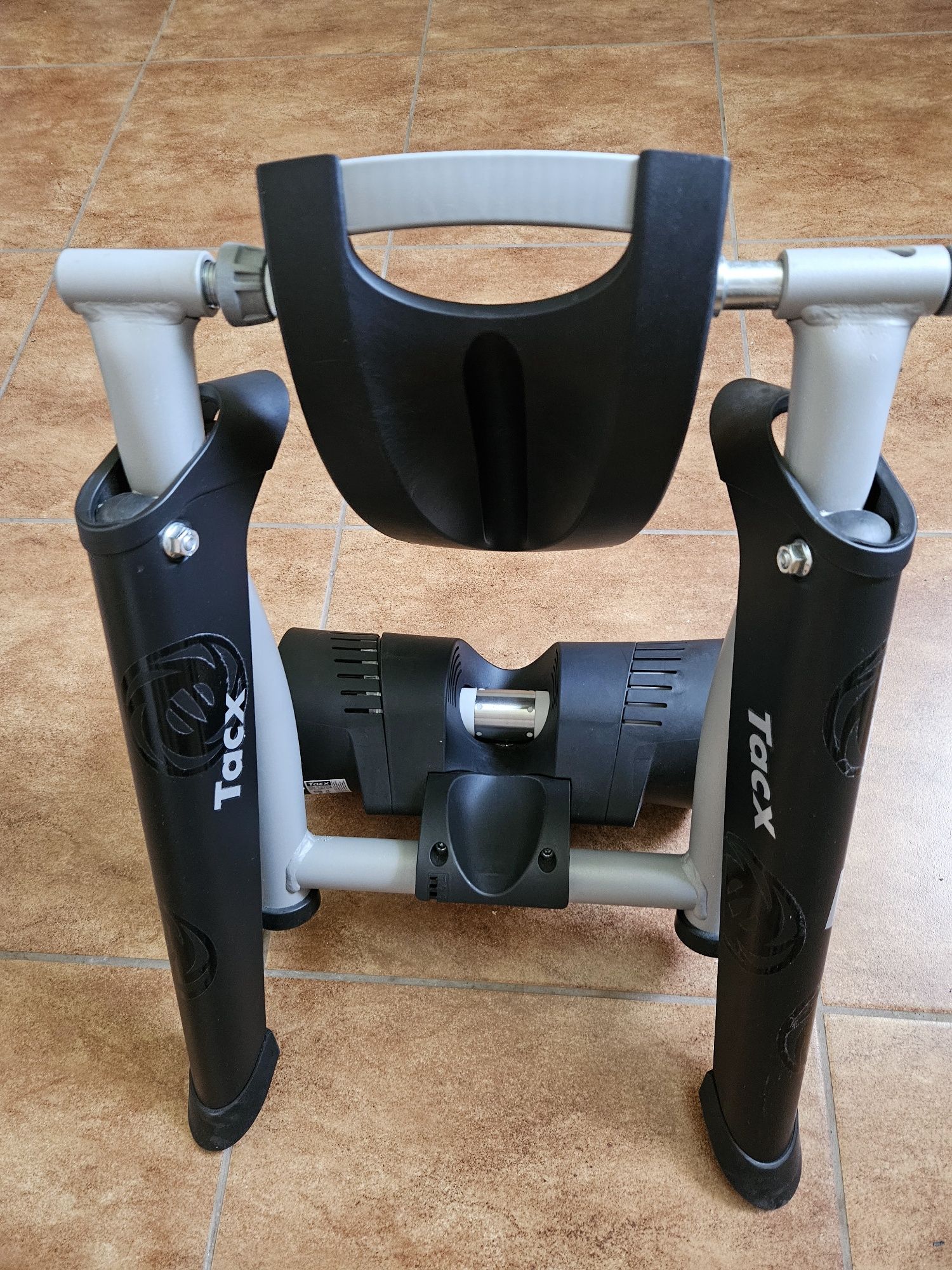 Trenażer Tacx Bushido Smart T2780