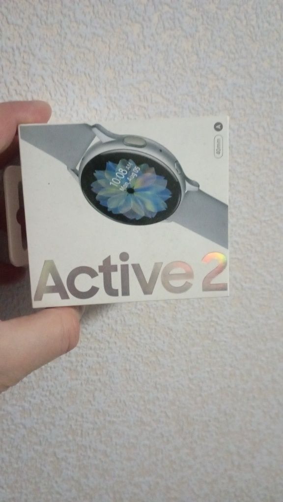 Продам смарт часы Samsung galaxy watch active 2