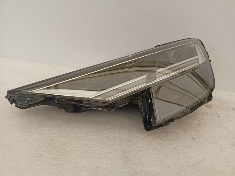 Audi Q8 4M8 Full LED lampa lewy przód lewy przednia EU
