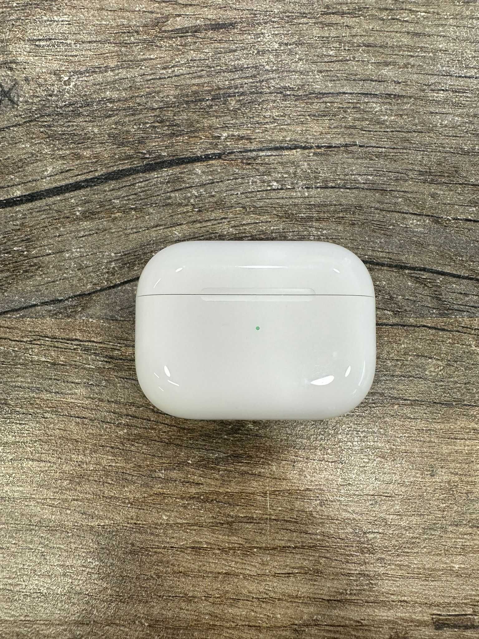 Słuchawki Apple AirPods Pro with Wireless Charging Case bdb gwarancja