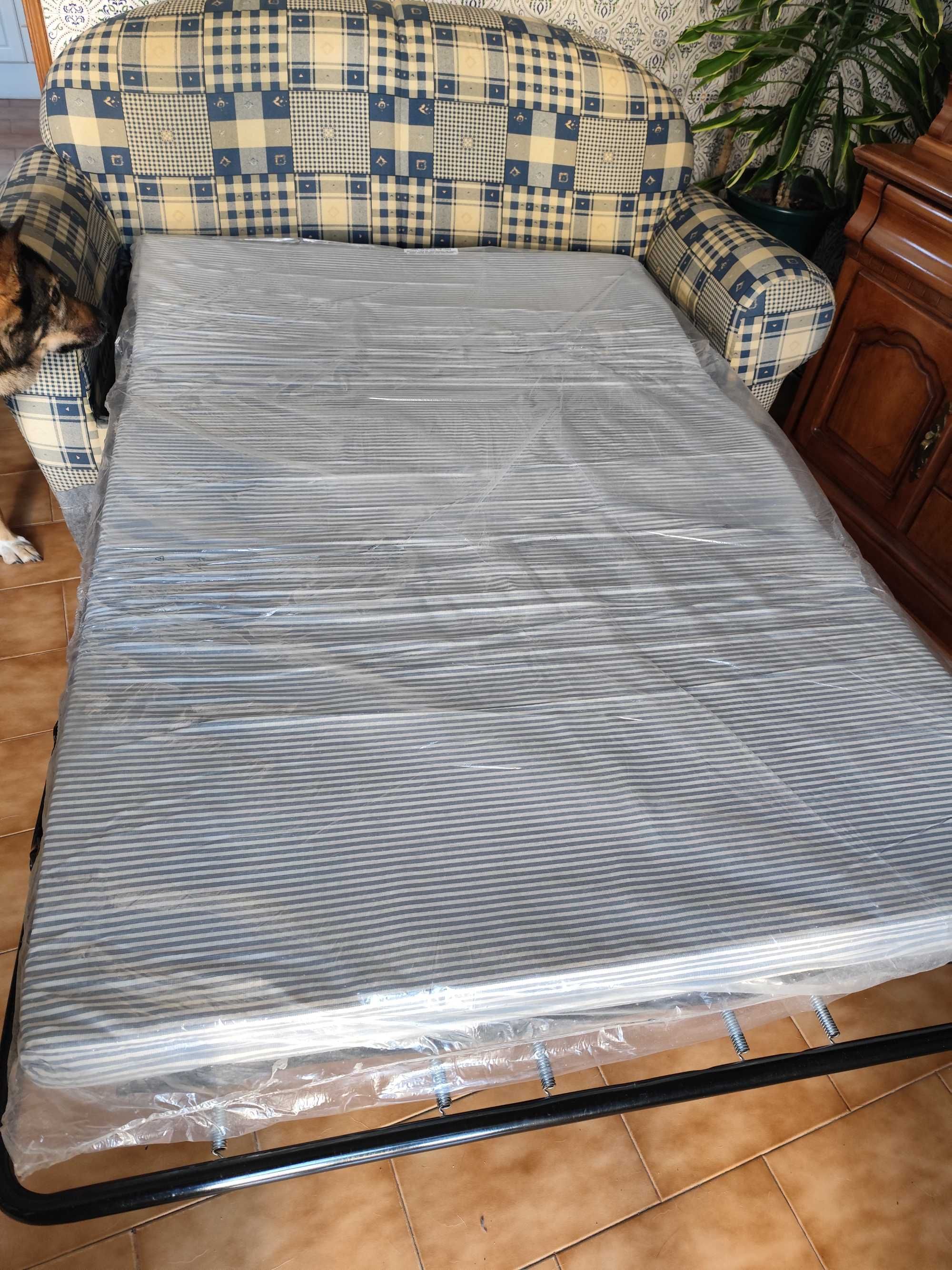 Sofá cama em tecido lavável