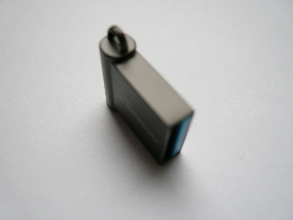 Флешка 32Gb с музыкой Led Zeppelin (дискография) FLAC-рипы с винила