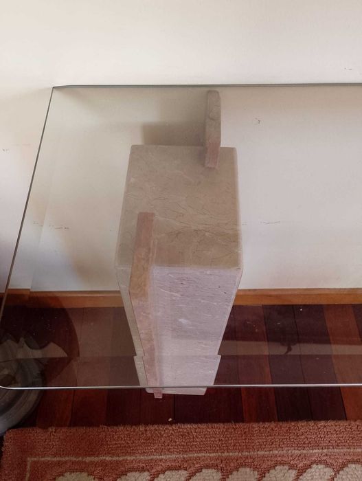 Mesa em Marmore de Apoio ou Aparador de Parede com tampo em Vidro