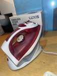 Bezprzewodowe żelazko parowe LUXIS SW-2788B – 2000W