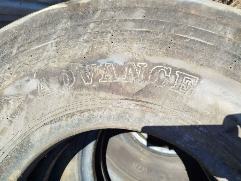 Opony przemysłowe 11.00-20 Advance walec drogowy