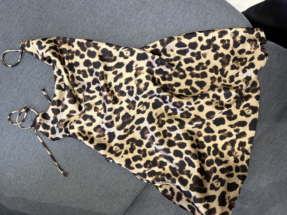 Zara сукня лео принт