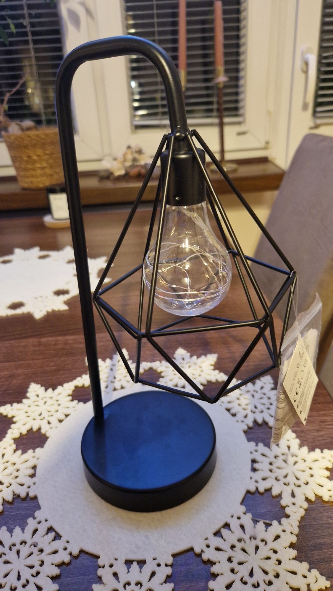 Lampka geometryczna na baterie