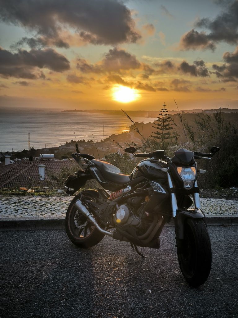 Benelli BN 302 sem ABS