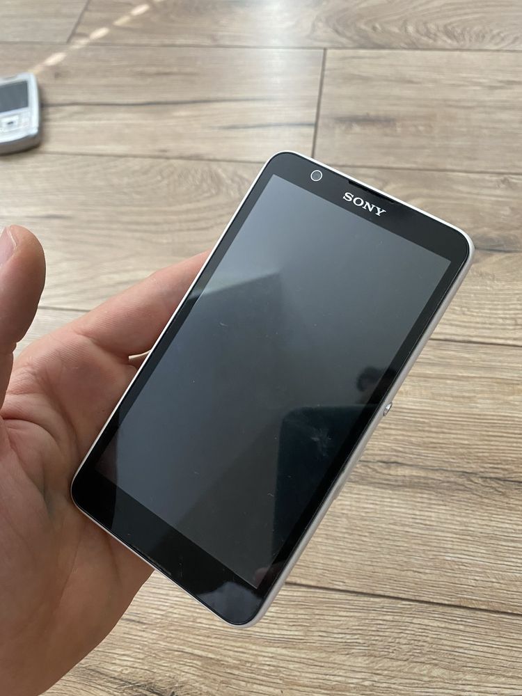 Zestaw ! Telefony komórkowe Samsung, Sony, Nokia