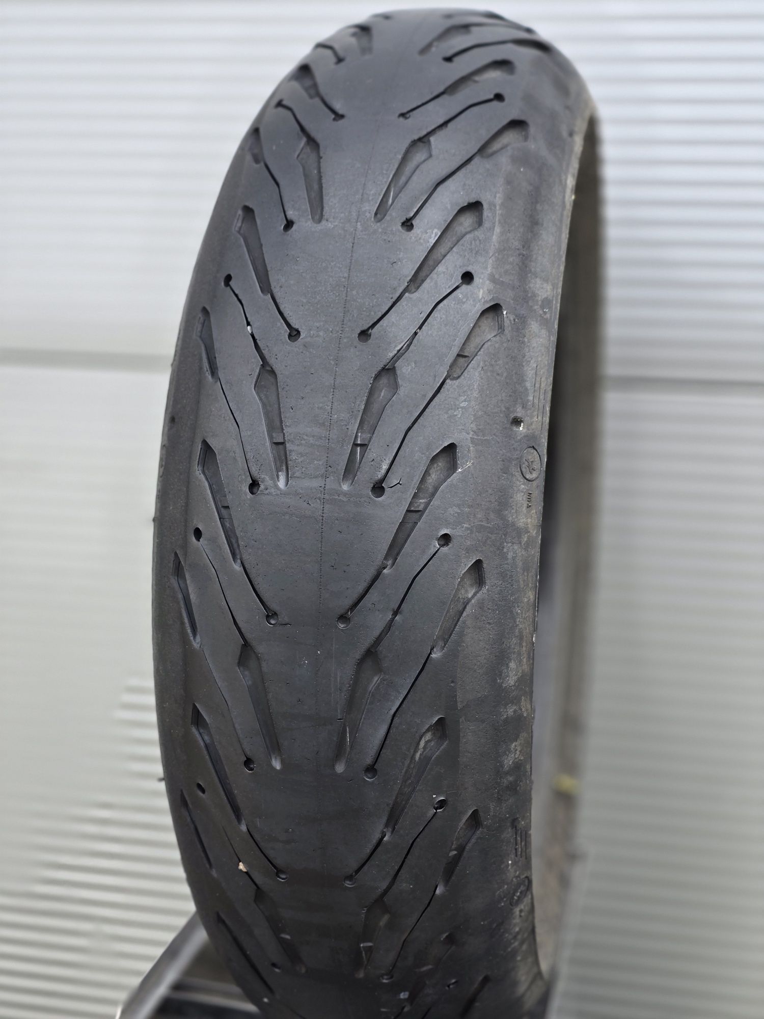 Opona Michelin Road 5 2ct 180/55/17