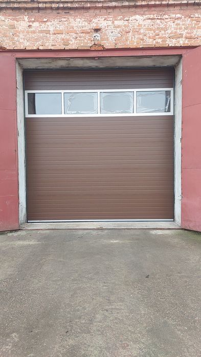 Монтаж автоматизованих систем до в'їзних та гаражних воріт.