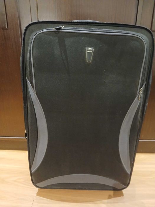 Vendo mala de viagem grande com pouco uso, marca easy and go