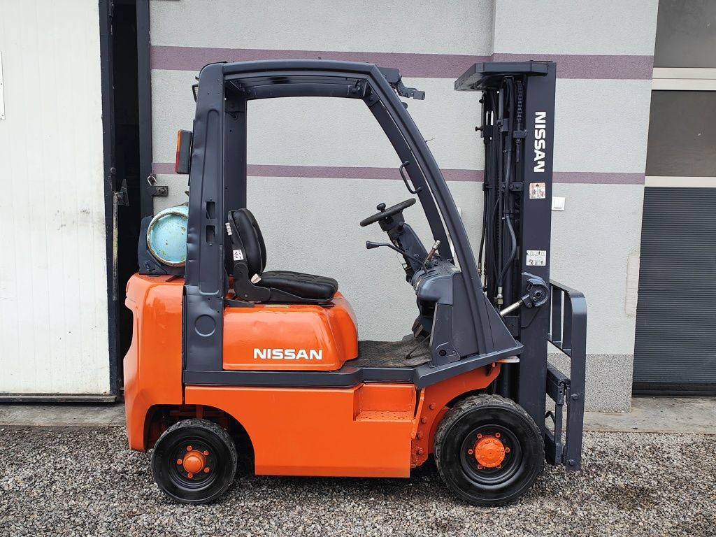 Wózek  Nissan FG15 LPG 1.5T Triplex 4.7m Wolny Skok Przesuw 2005