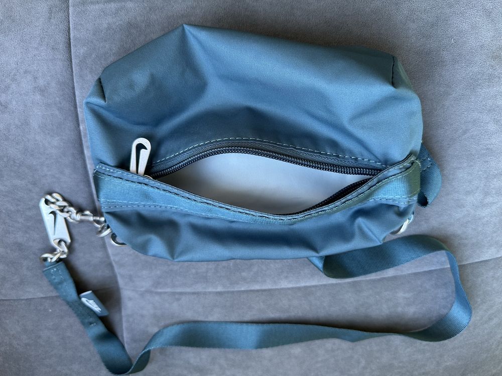 Сумка мессенджер Nike W NSW Futura Luxe  Crossbody блакитна
